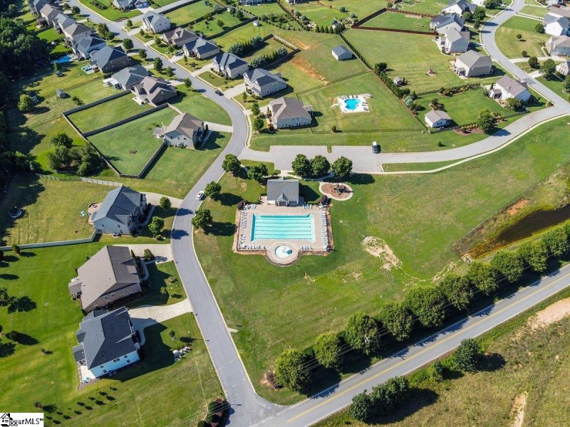 Property image 4 at 25 Modesto Lane, Simpsonville, SC 29681