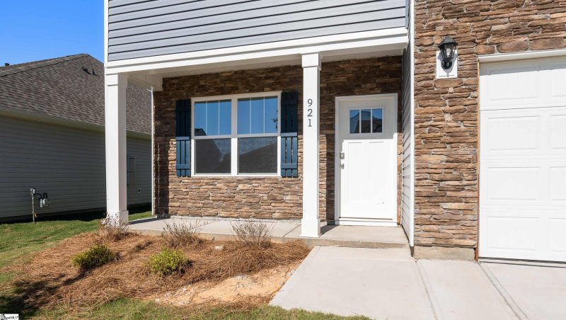Property image 2 at 921 Pineland Drive, Woodruff, SC 29388
