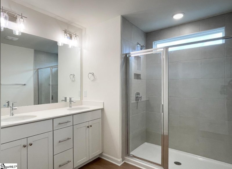 Property image 4 of 216 Toal Court in Bellevue, Greenville, SC 29611