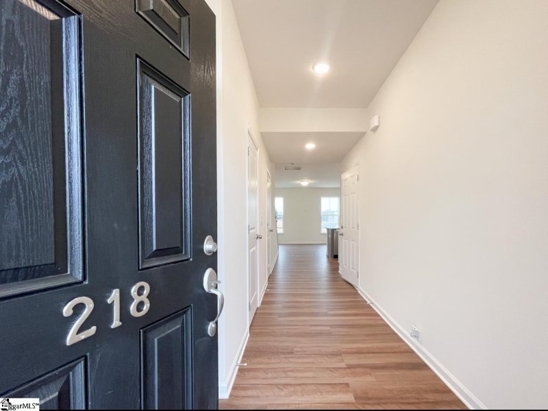 Property image 3 of 218 Toal Court in Bellevue, Greenville, SC 29611