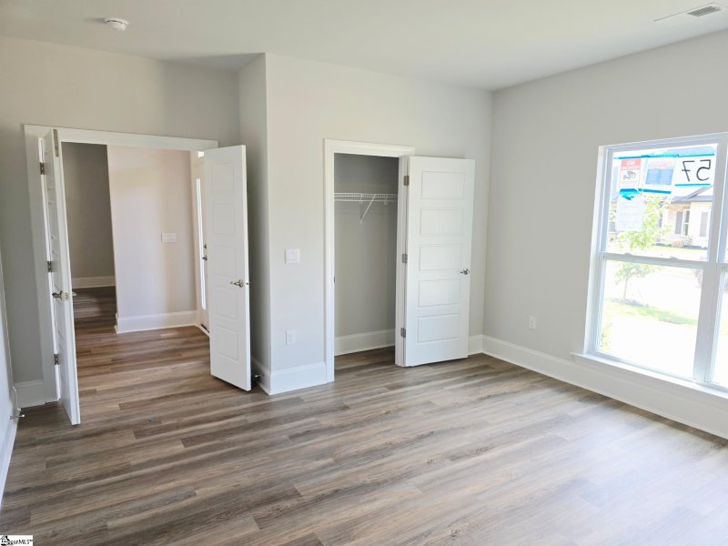 Property image 5 of 514 Anhinga Road in Hidden Lake Estates, Greenville, SC 29605