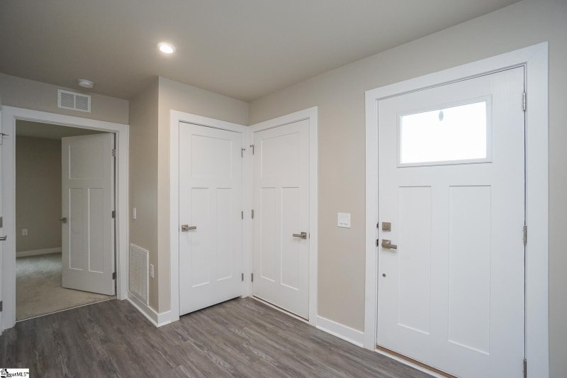 Property image 5 at 404 Vernonburg Court, Piedmont, SC 29673