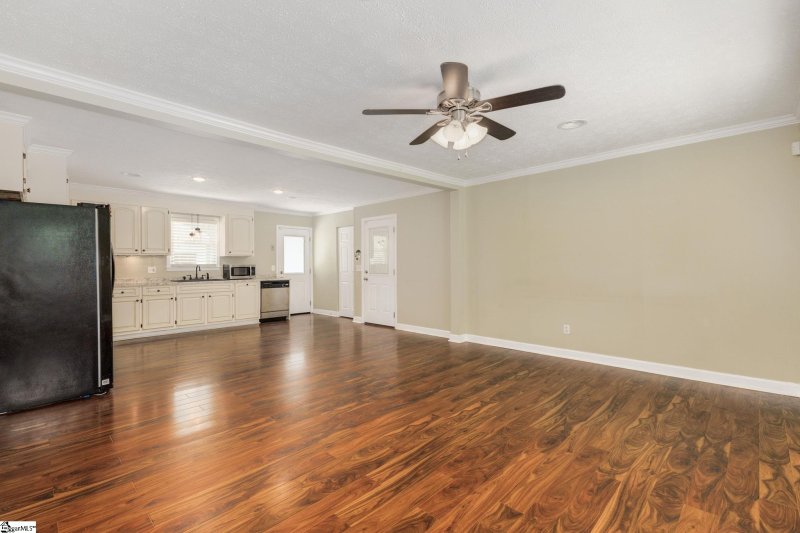 Property image 4 at 107 Truman Street, Easley, SC 29642