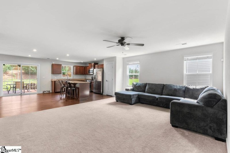 Property image 4 at 206 Fairmeadow Way, Greenville, SC 29617