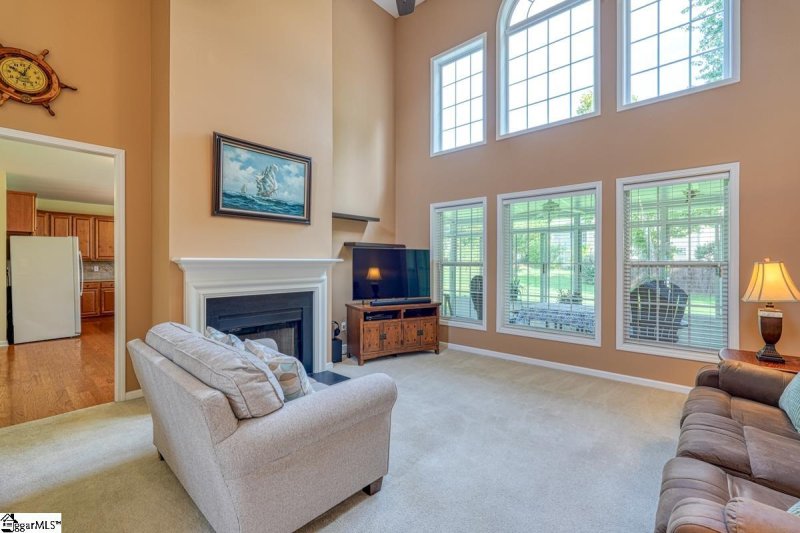 Property image 5 at 8 Breezewood Court, Greenville, SC 29607