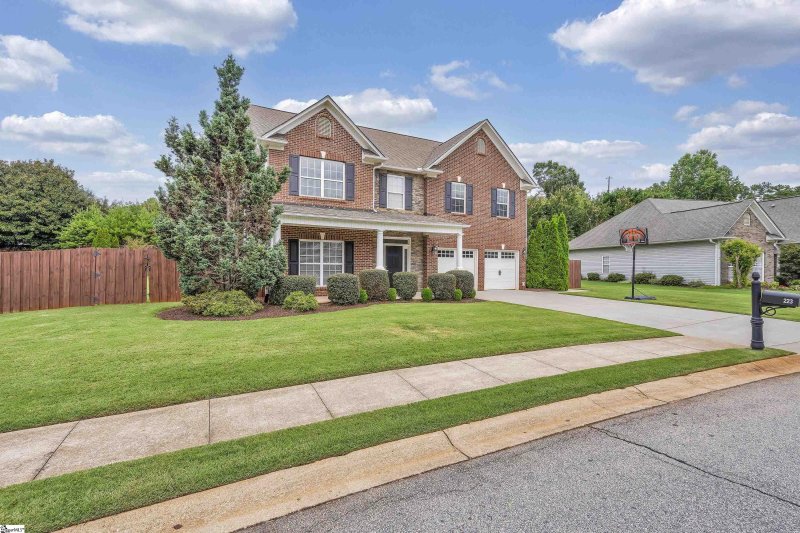 Property image 3 at 223 Haddington Lane, Greenville, SC 29609
