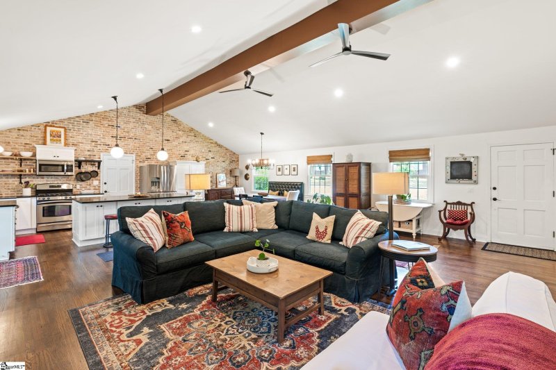 Property image 5 at 310 Rollingreen Road, Greenville, SC 29615