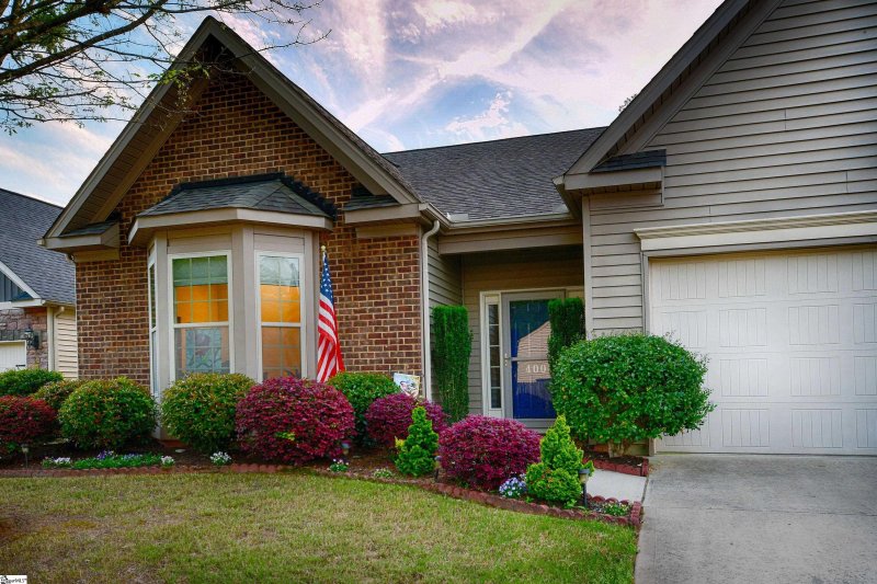 Property image 2 at 400 Marefair Lane, Simpsonville, SC 29680