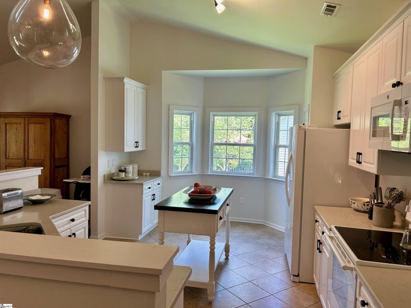 Property image 2 at 305 Cresthaven Place, Simpsonville, SC 29681