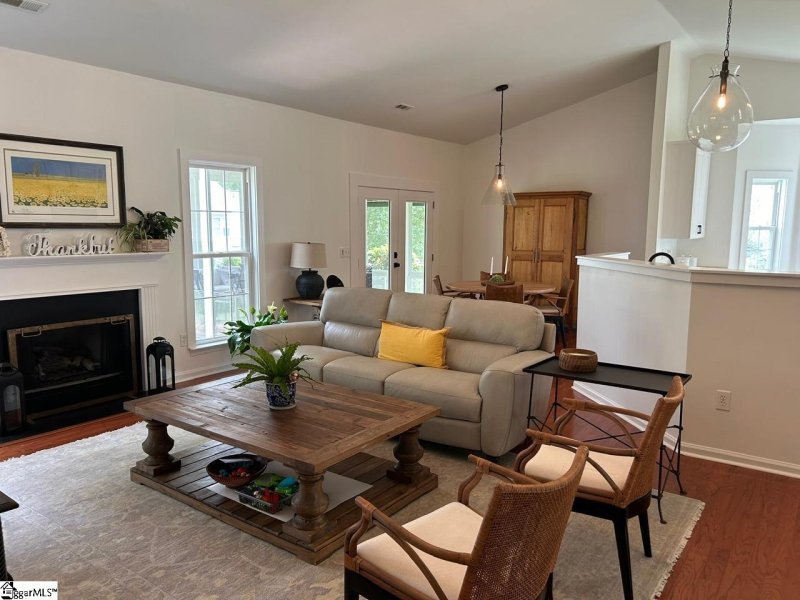 Property image 4 at 305 Cresthaven Place, Simpsonville, SC 29681