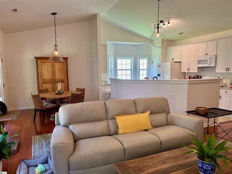 Property image 5 at 305 Cresthaven Place, Simpsonville, SC 29681