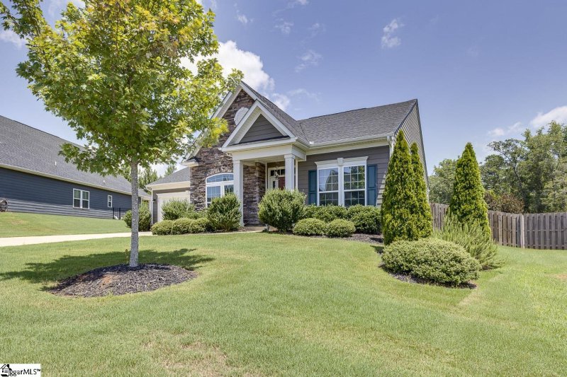 Property image 2 at 30 Pequot Drive, Greenville, SC 29607