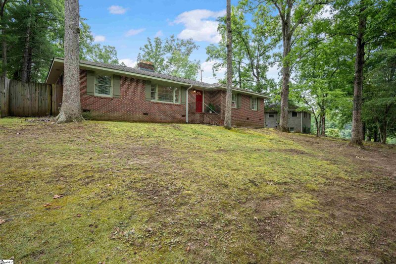 Property image 4 at 20 Arbutus Trail, Greenville, SC 29607