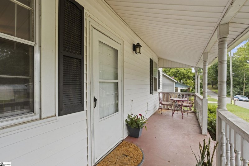 Property image 5 at 412 Connecticut Avenue, Greer, SC 29650-2109