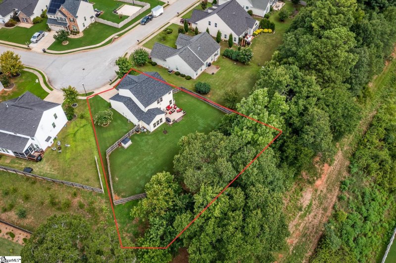 Property image 4 of 548 Shoreline Boulevard in Glen Lake, Boiling Springs, SC 29316