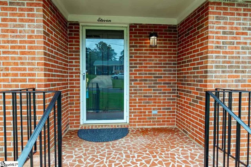 Property image 4 at 11 New Castle Way, Greenville, SC 29615