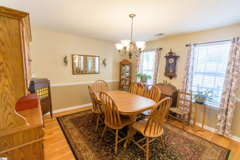 Property image 3 at 10 Bass Way, Taylors, SC 29687