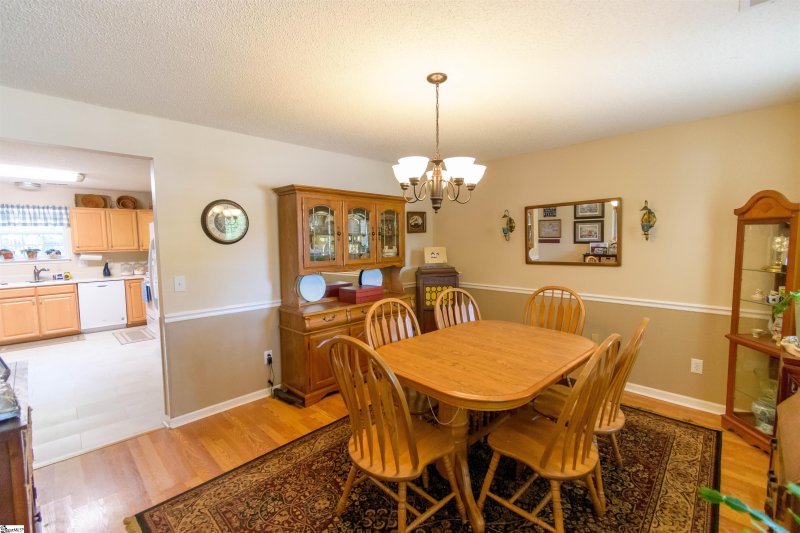 Property image 4 at 10 Bass Way, Taylors, SC 29687