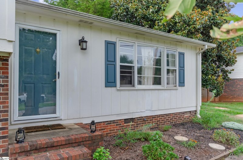 Property image 2 at 1002 Davenport Road, Simpsonville, SC 29680