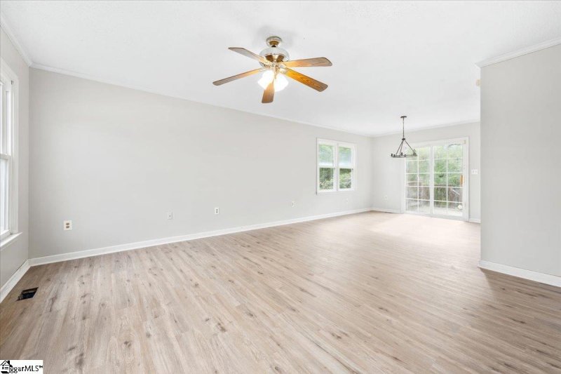 Property image 4 at 5293 Pogue Street, Spartanburg, SC 29301