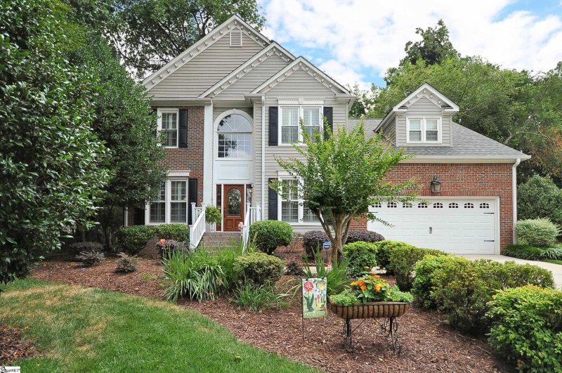 Property image 2 at 18 Featherwood Court, Simpsonville, SC 29680