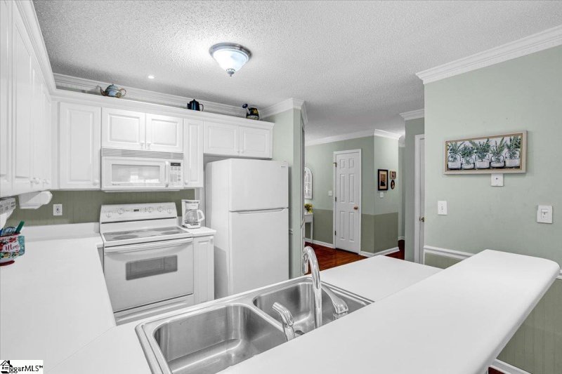 Property image 3 at 24 Magnolia Crest Drive, Simpsonville, SC 29681