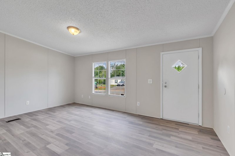 Property image 2 at 3 Riverbreeze Road, Greenville, SC 29611