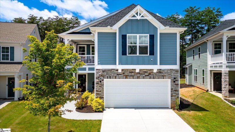 38 Tyrian Drive