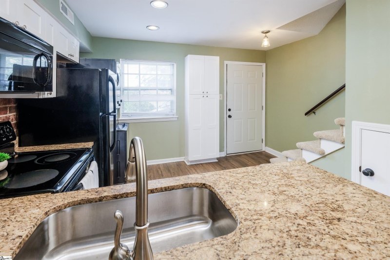 Property image 4 at 2530 E North Street, Greenville, SC 29615