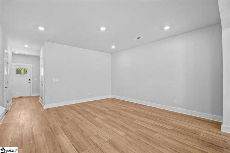 Property image 5 of 300 Marston Lane in Hickory Heights, Greenville, SC 29617