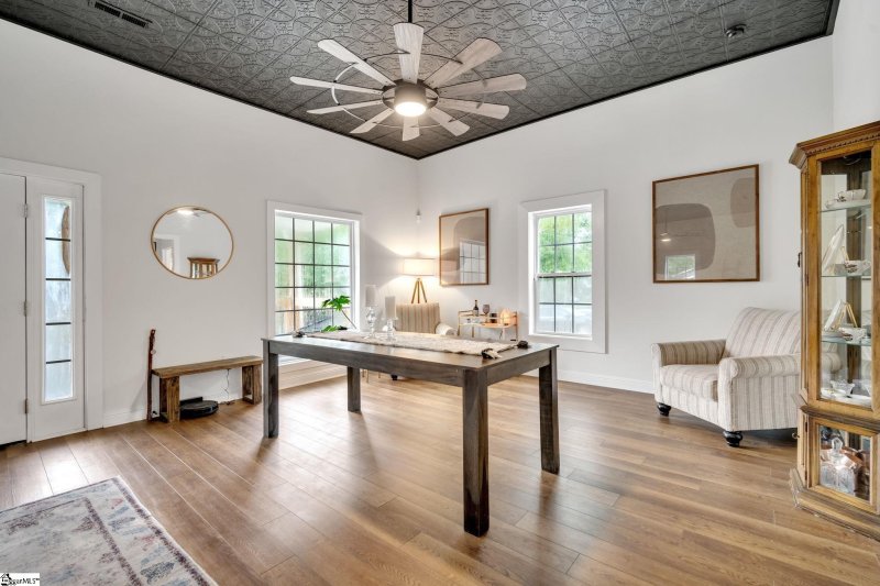 Property image 2 at 203 Front Street, Easley, SC 29640