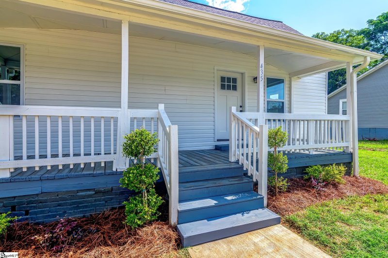 Property image 4 at 435 Buncombe Street, Woodruff, SC 29388