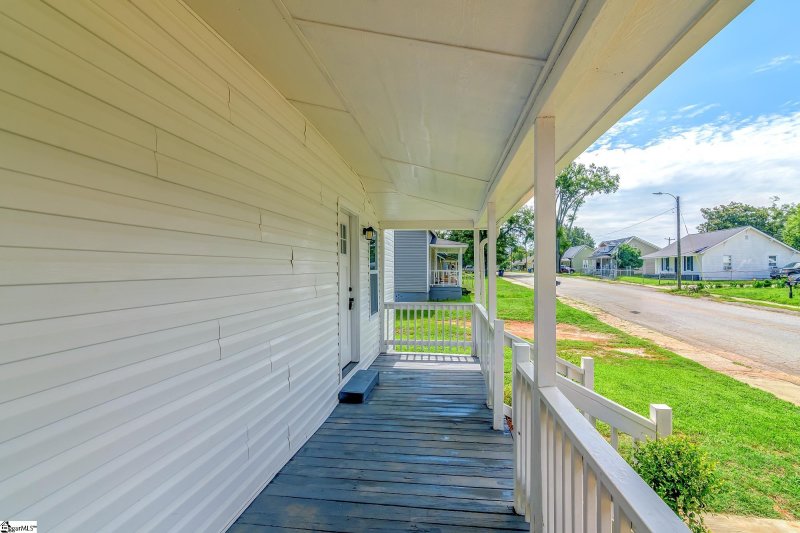 Property image 5 at 435 Buncombe Street, Woodruff, SC 29388