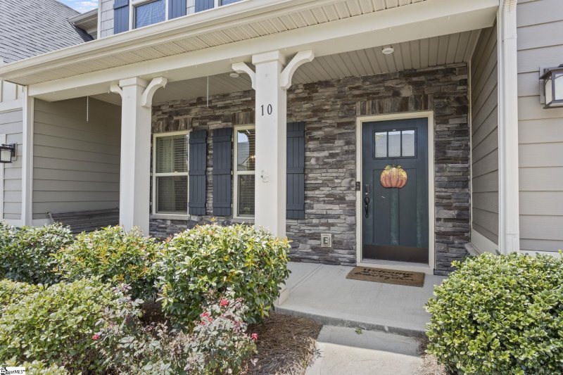 Property image 4 at 10 Hemingway Lane, Simpsonville, SC 29681