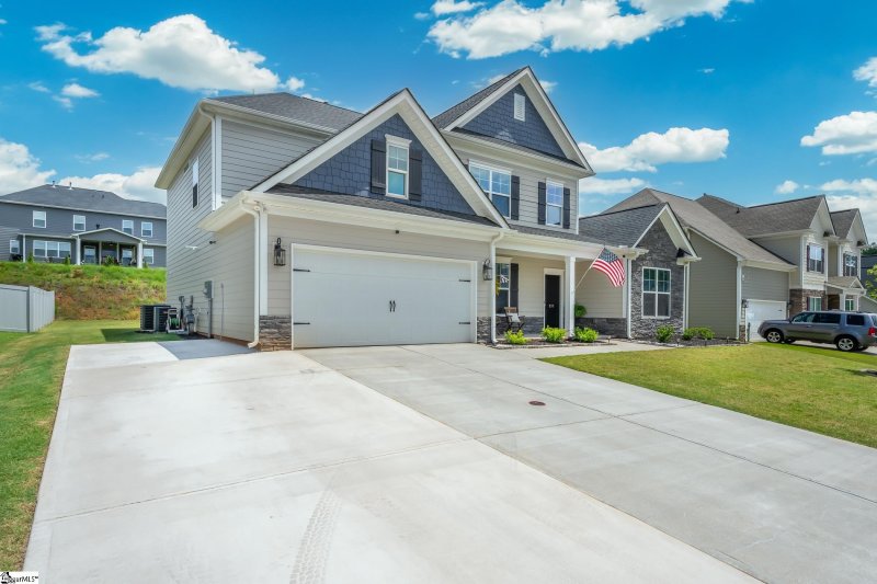 Property image 3 at 335 Carriage Hill Drive, Easley, SC 29642
