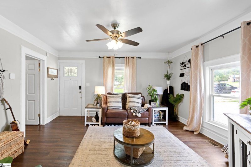 Property image 4 at 109 1st Street, Fountain Inn, SC 29644