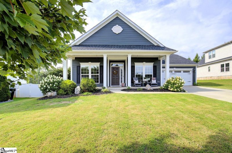 Property image 3 at 12 Mohegan Way, Greenville, SC 29607