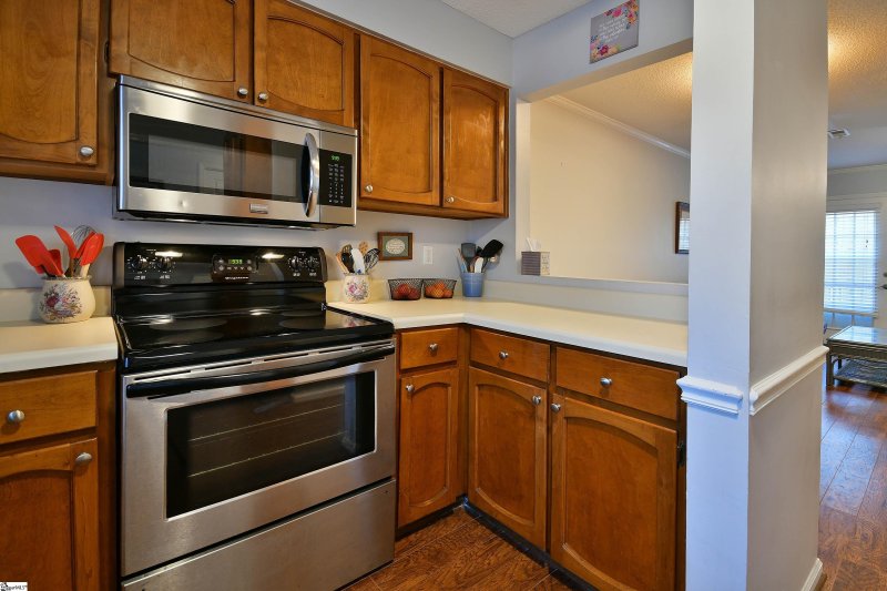 Property image 5 at 401 Queene Street, Mauldin, SC 29662