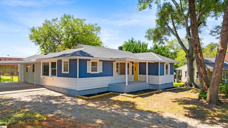 Property image 2 at 6 Pisgah Circle, Greenville, SC 29609