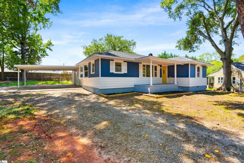 Property image 4 at 6 Pisgah Circle, Greenville, SC 29609