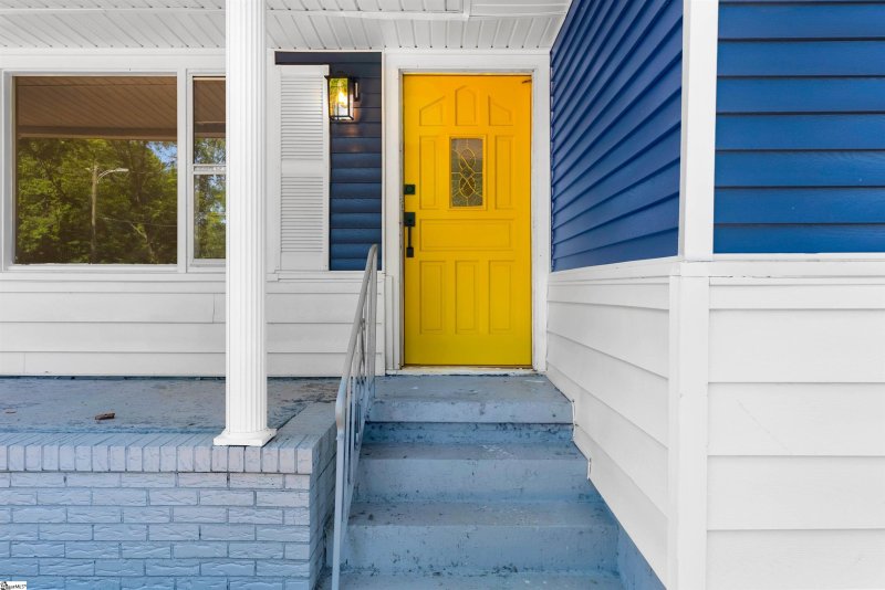 Property image 5 at 6 Pisgah Circle, Greenville, SC 29609