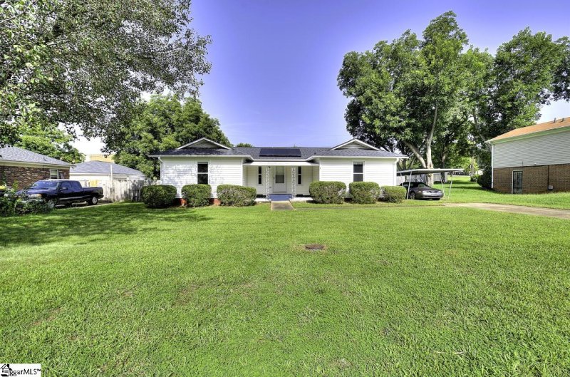 131 Abbotsford Drive