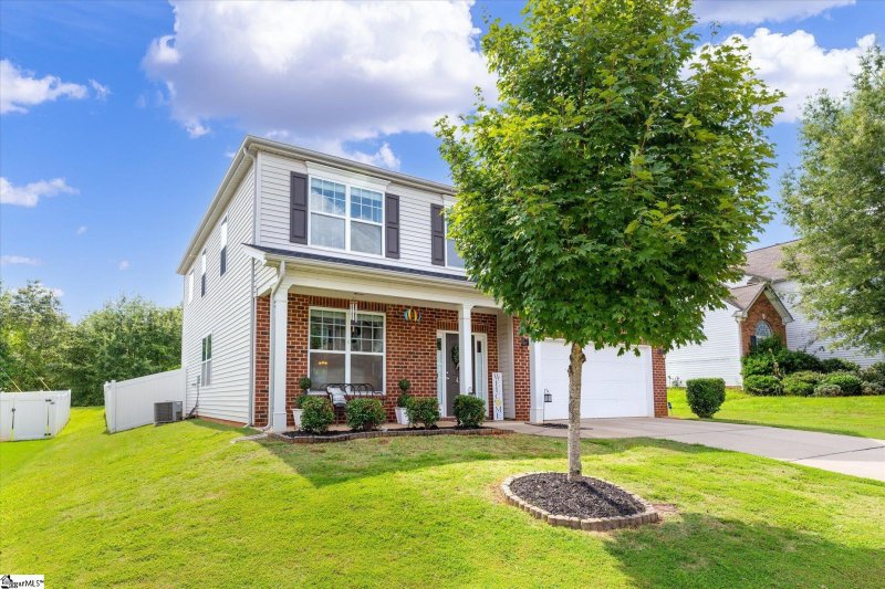 Property image 2 at 421 Plamondon Drive, Simpsonville, SC 29680