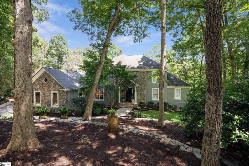 Property image 2 at 710 Scarborough Drive, Greer, SC 29650