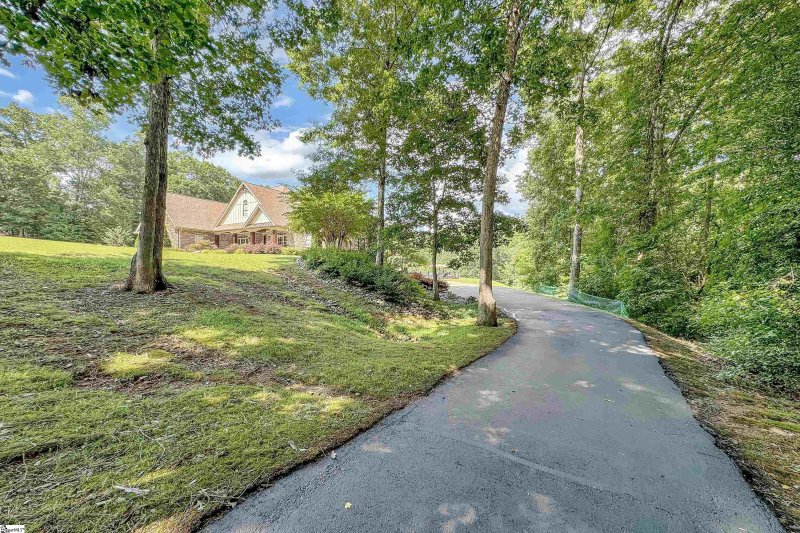 Property image 4 at 460 Whispering Ridge Trail, Woodruff, SC 29388
