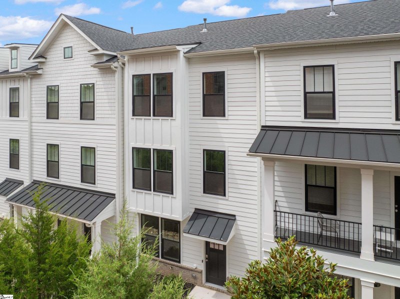 Property image 2 at 15 Millside Circle, Greenville, SC 29605
