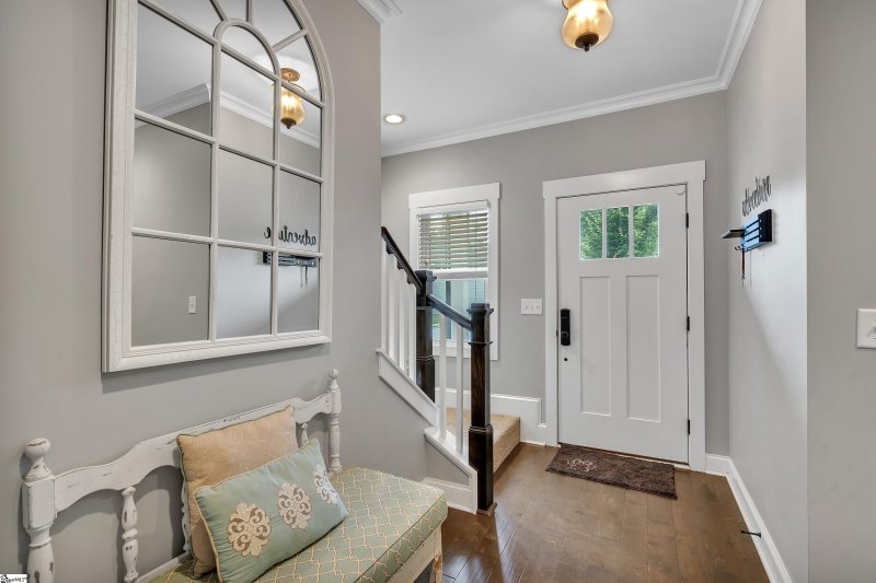 Property image 2 at 27 Greenridge Drive, Greenville, SC 29607