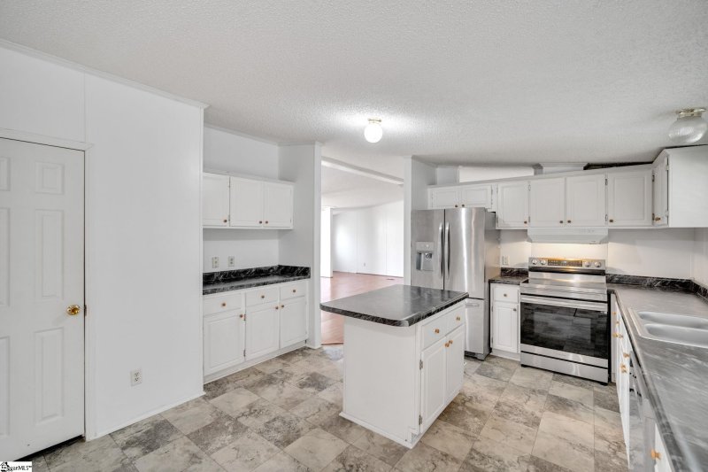 Property image 2 at 506 Montbrook Court, Pelzer, SC 29669