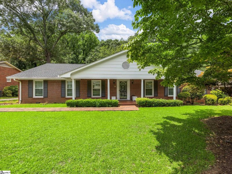 Property image 2 at 302 Holly Drive, Spartanburg, SC 29301