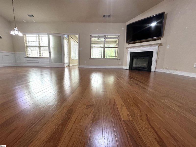 Property image 5 at 407 Raritan Court, Simpsonville, SC 29681